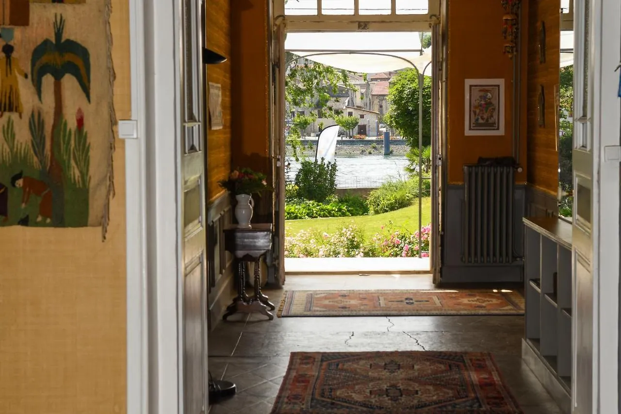 Villa Rhona Andancette 0*,  France