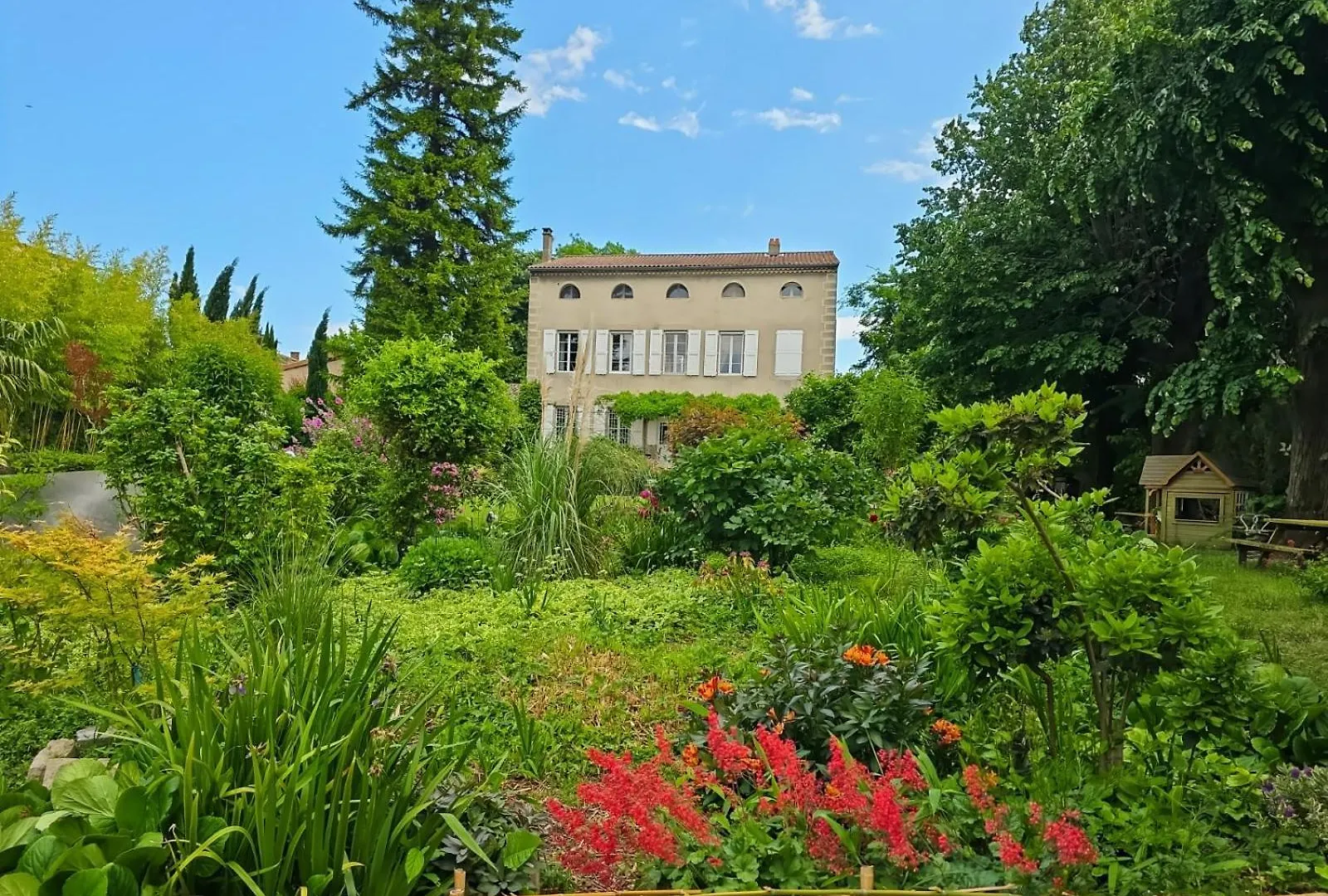 לינה וארוחת בוקר Andancette Villa Rhona